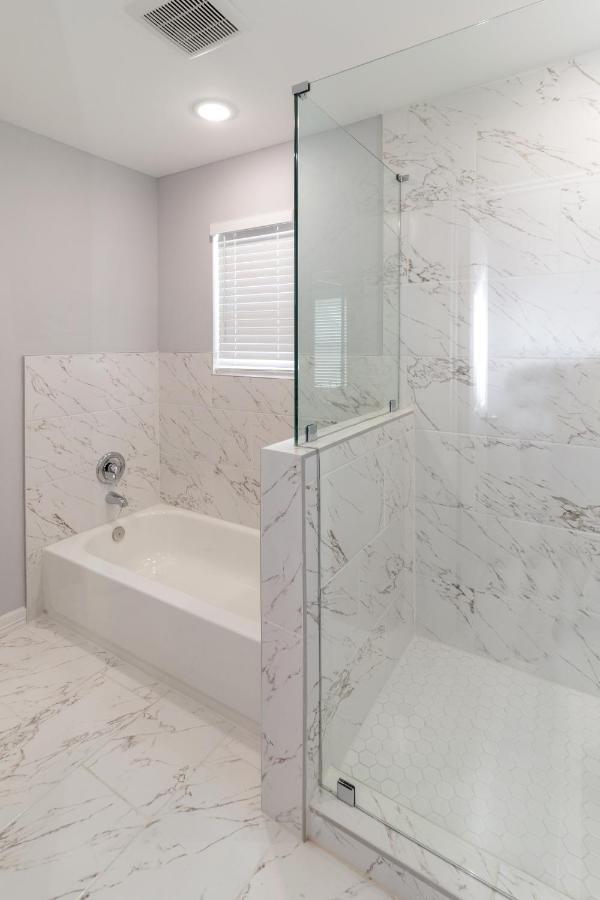 Peerless Retreat - Minutes From Downtown Houston Villa Exterior photo